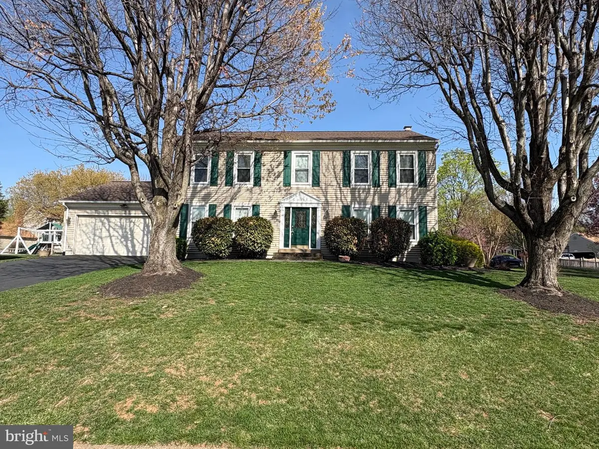 3603 Great Laurel Ln, Fairfax, VA 22033 - #1
