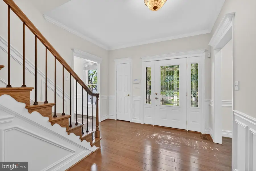 4351 Penwood Dr, Alexandria, VA 22310 - #3