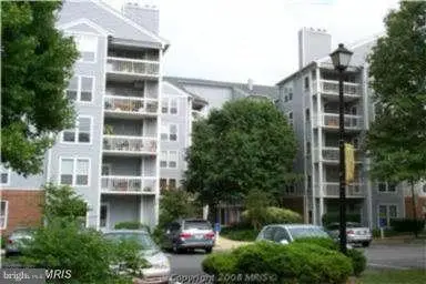 3178 Summit Square Dr #a3, OAKTON, VA 22124