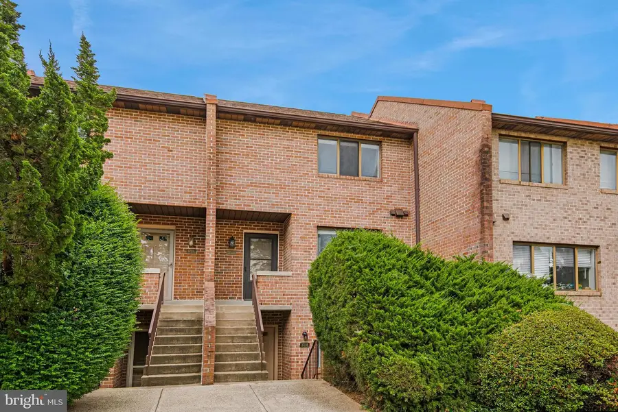 3713-a Madison Ln, Falls Church, VA 22041 - #2