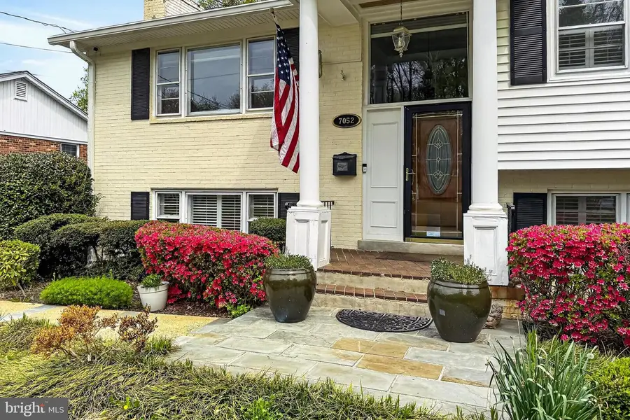 7052 Wardell St, Annandale, VA 22003 - #3