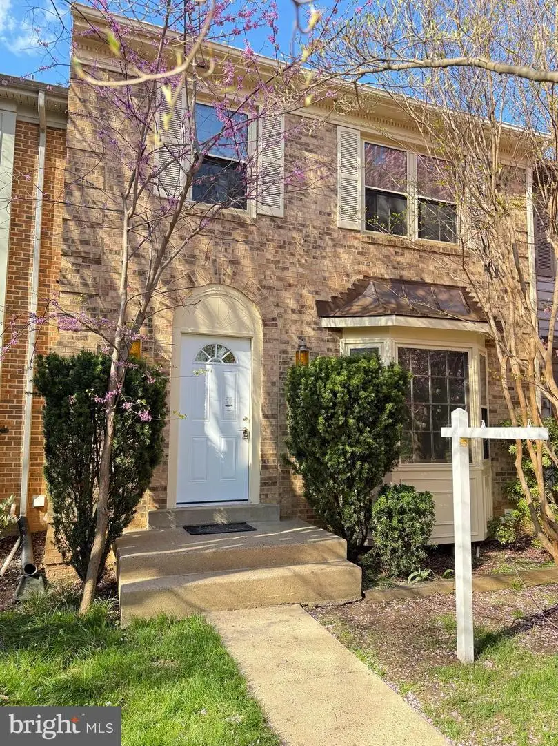 9606 Scotch Haven Dr, Vienna, VA 22181 - #2