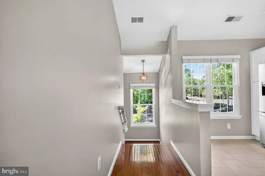 2846 Yarling Ct #2846, Falls Church, VA 22042 - #3