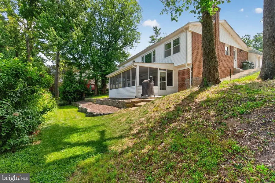 6811 Sydenstricker Rd, Springfield, VA 22152 - #3