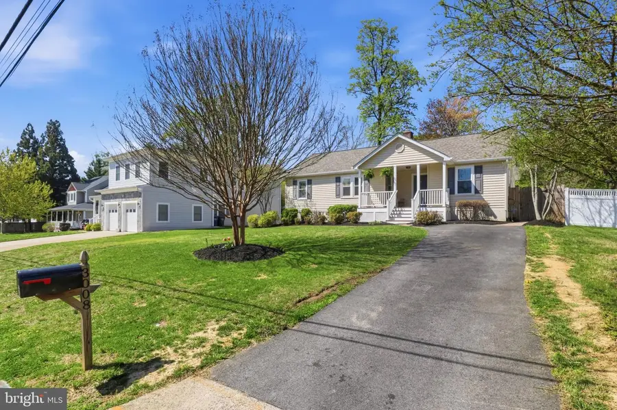 3008 Fairmont St, Falls Church, VA 22042 - #2