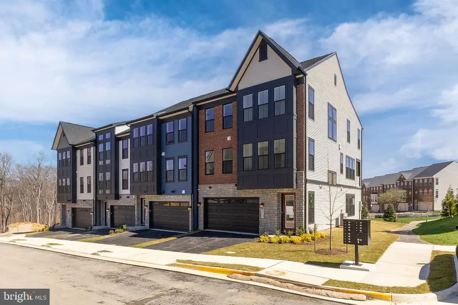 8454 Begonia Ln, Lorton, VA 22079 - #3