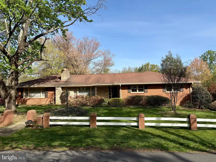 6018 Beech Tree Dr, Alexandria, VA 22310 - #2