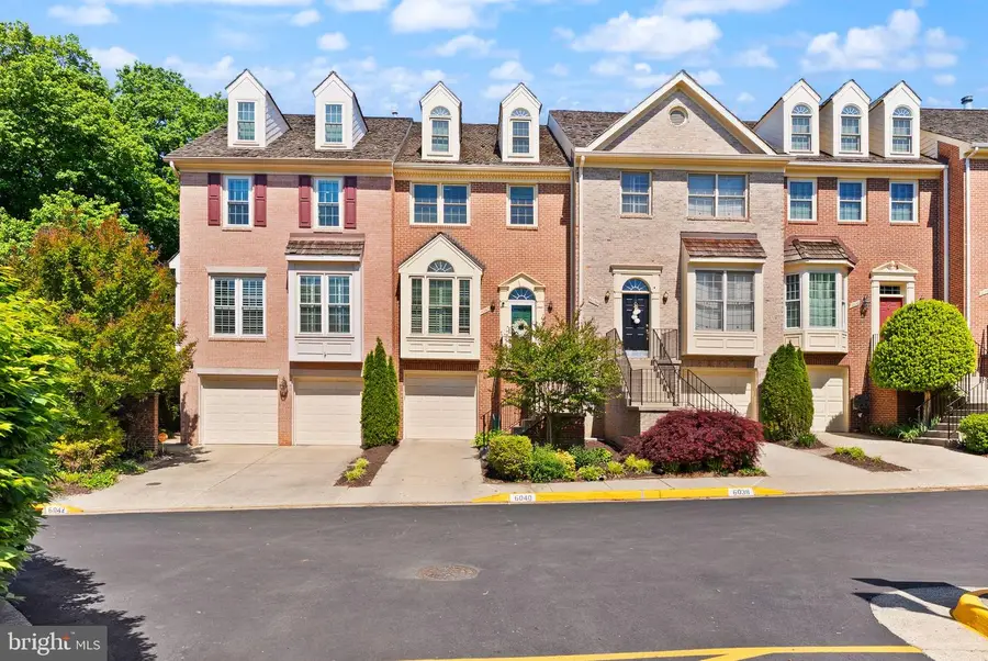6040 Kelsey Ct, Falls Church, VA 22044 - #2