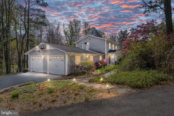 10802 Oldfield Dr, RESTON, VA 20191