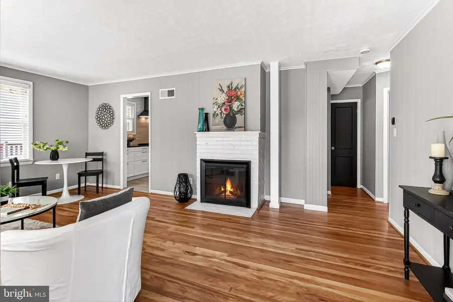 3142 Holloway Rd, Falls Church, VA 22042 - #3