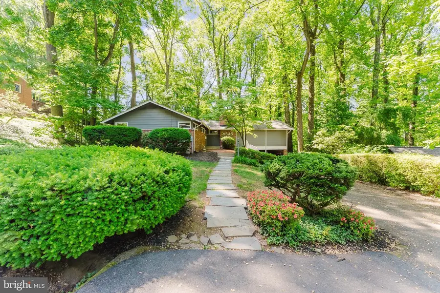 6543 Jay Miller Dr, Falls Church, VA 22041 - #2