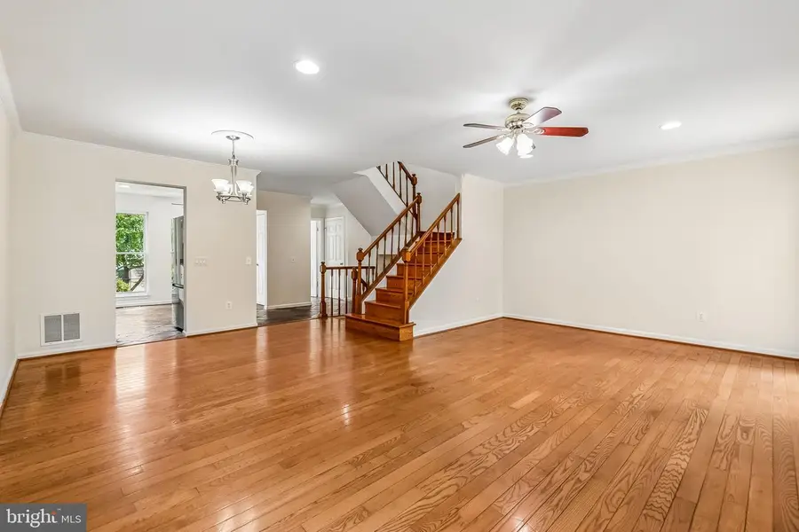 10522 Reeds Landing Cir, Burke, VA 22015 - #3