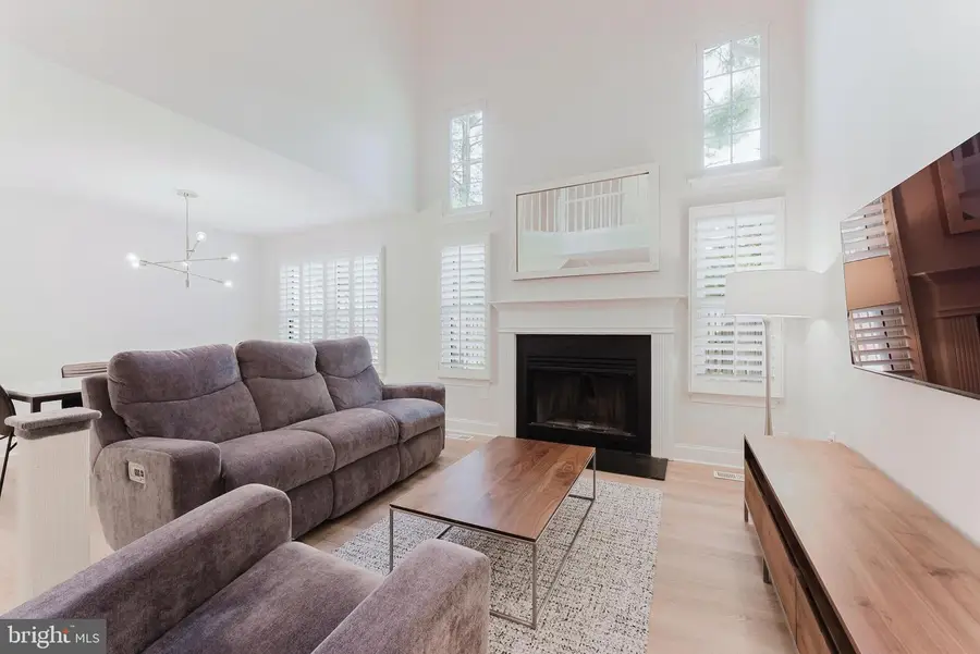 10214 Faire Commons Ct, Burke, VA 22015 - #2