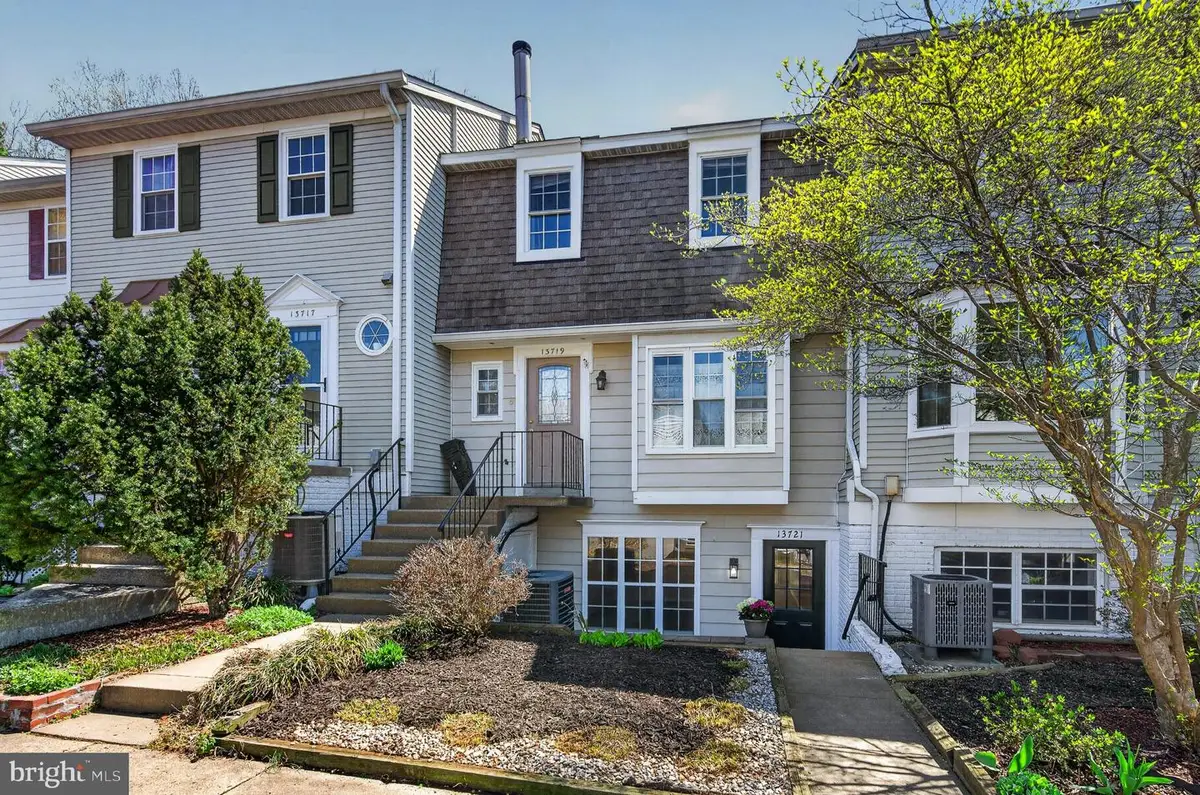 13721 Flowing Brook Ct, Chantilly, VA 20151 - #1