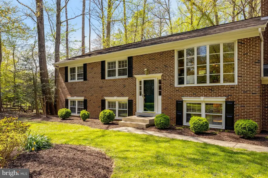 12186 Hickory Knoll Pl, Fairfax, VA 22033 - #3