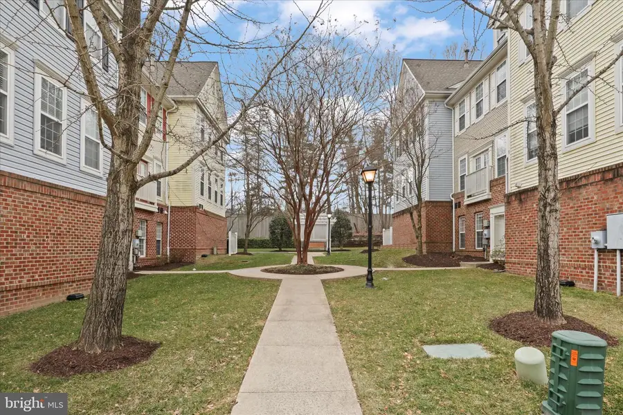 8065 Nicosh Circle Ln #55, Falls Church, VA 22042 - #3