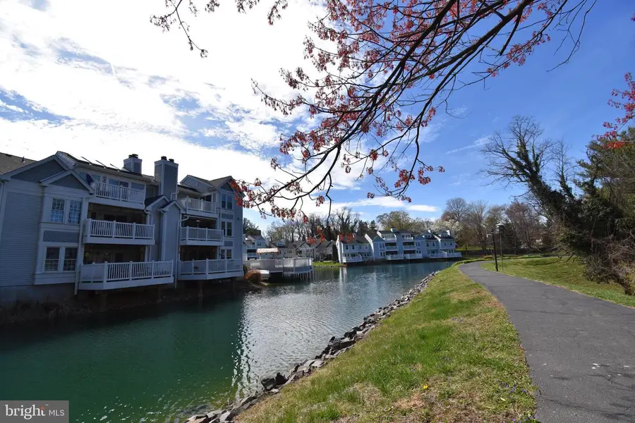 3375 Lakeside View Dr #19-1, Falls Church, VA 22041 - #2