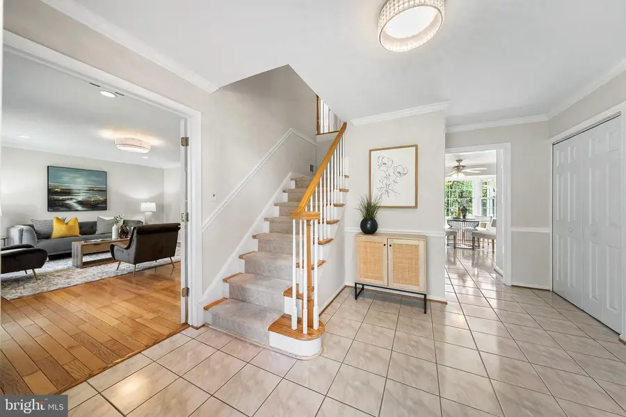 10103 Tamarack Dr, Vienna, VA 22182 - #3