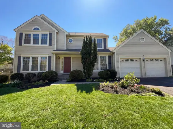 13907 Castle Ct, CHANTILLY, VA 20151