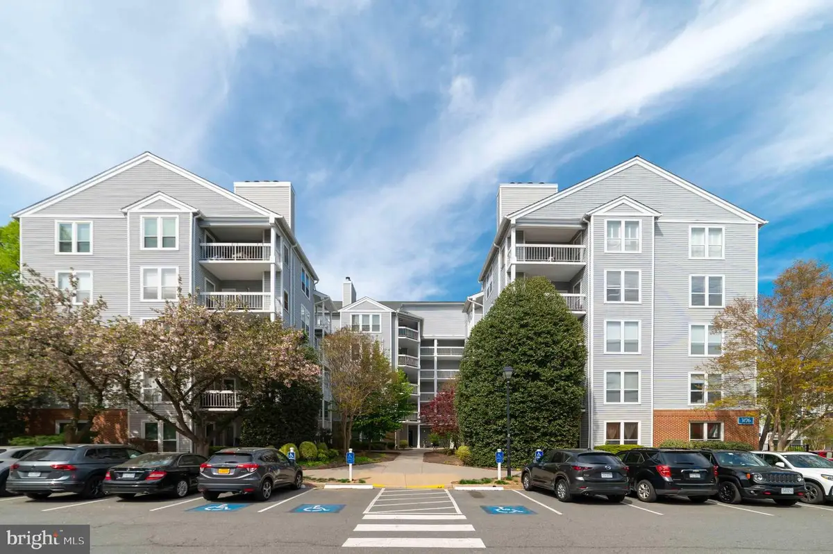 3176 Summit Square Dr #4-d3, Oakton, VA 22124 - #1