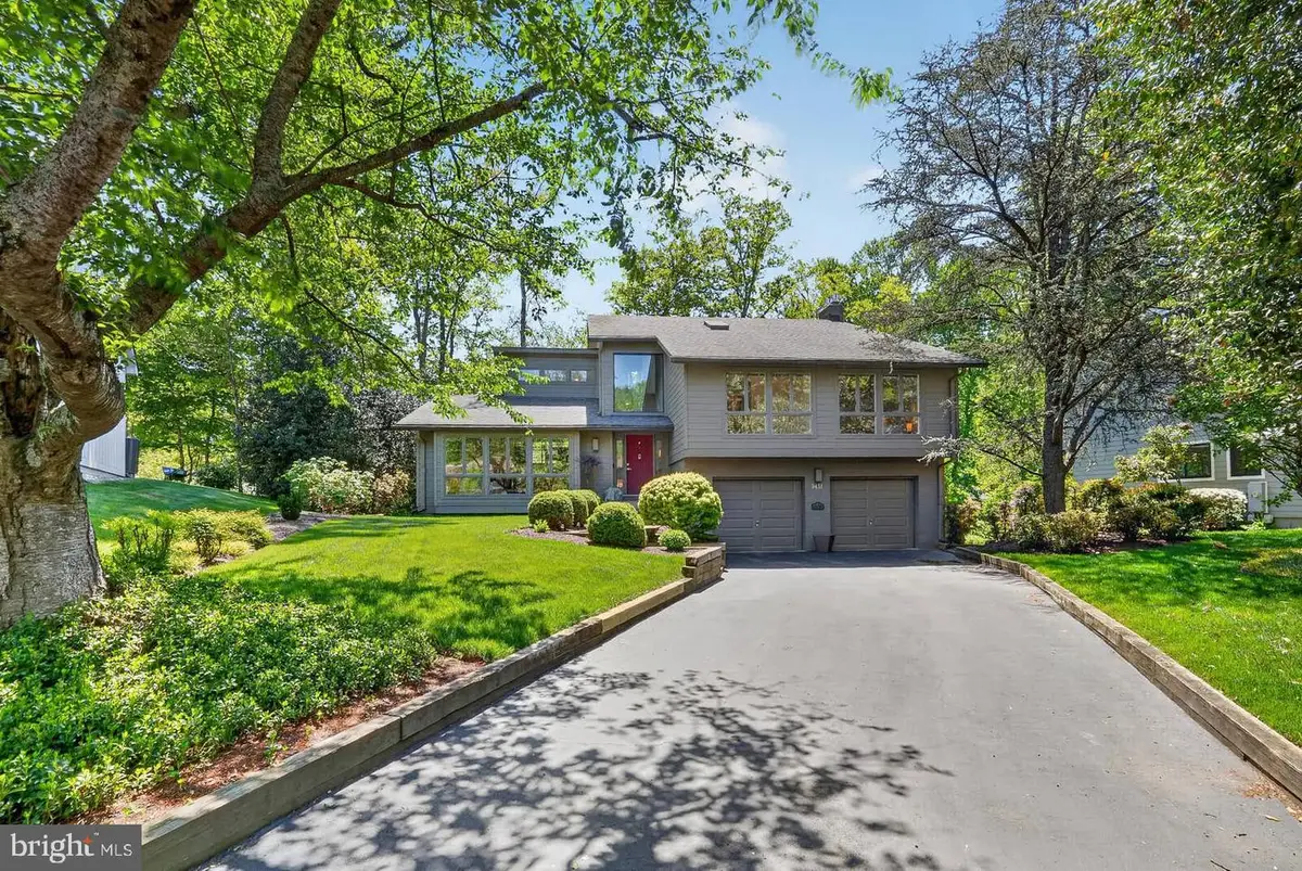 9431 Talisman Dr, Vienna, VA 22182 - #1