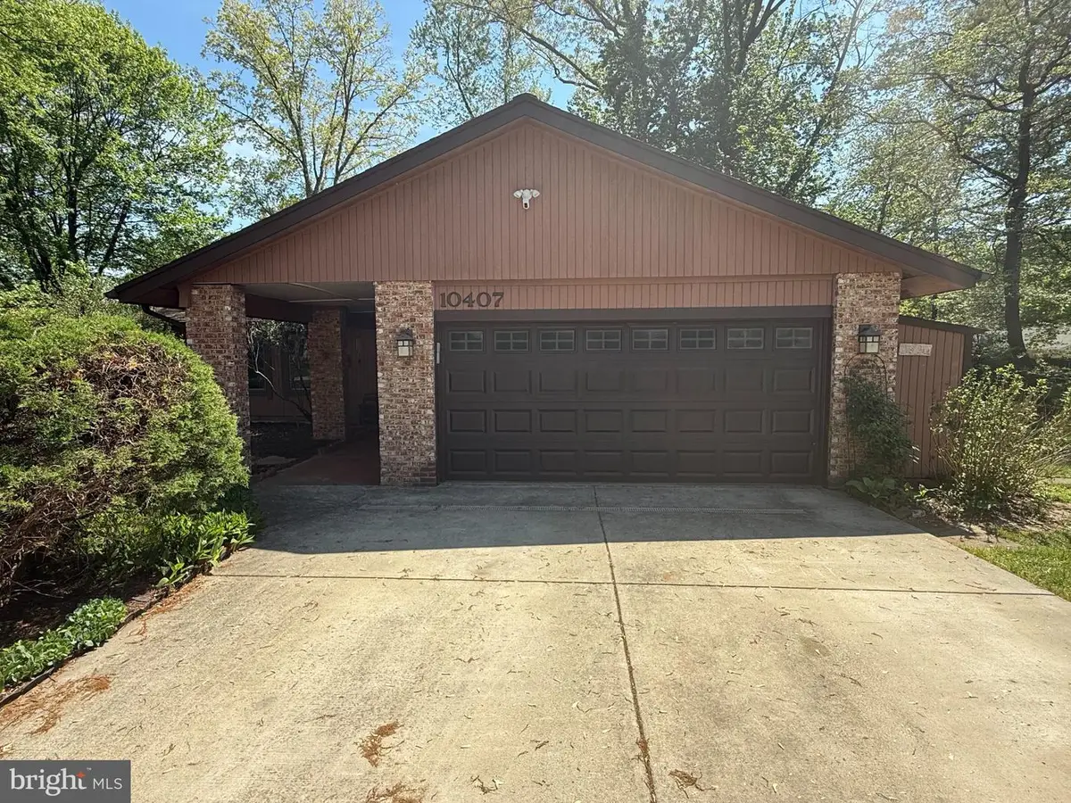 10407 Nellie White Ln, Fairfax, VA 22032 - #1