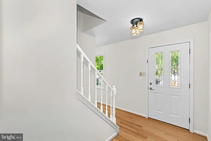 9361 Tartan View Dr, Fairfax, VA 22032 - #3