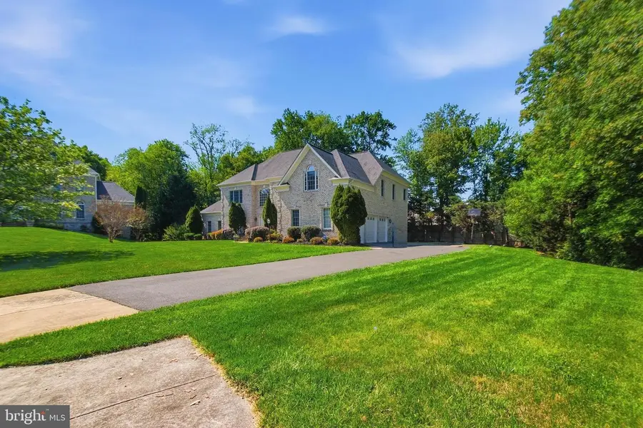 9395 Wolf Trap Creek Ct, Great Falls, VA 22066 - #2
