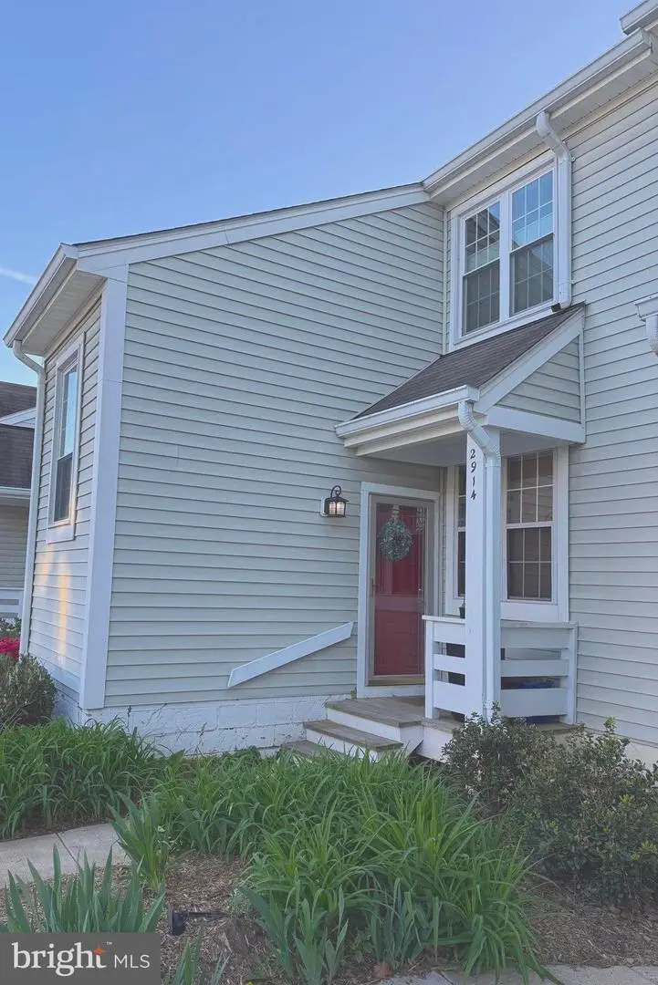 2914 Yarling Ct, Falls Church, VA 22042 - #2