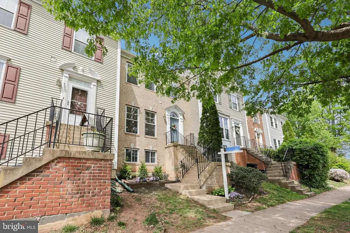 4818 Pheasant Brook Ln, Fairfax, VA 22033 - #1