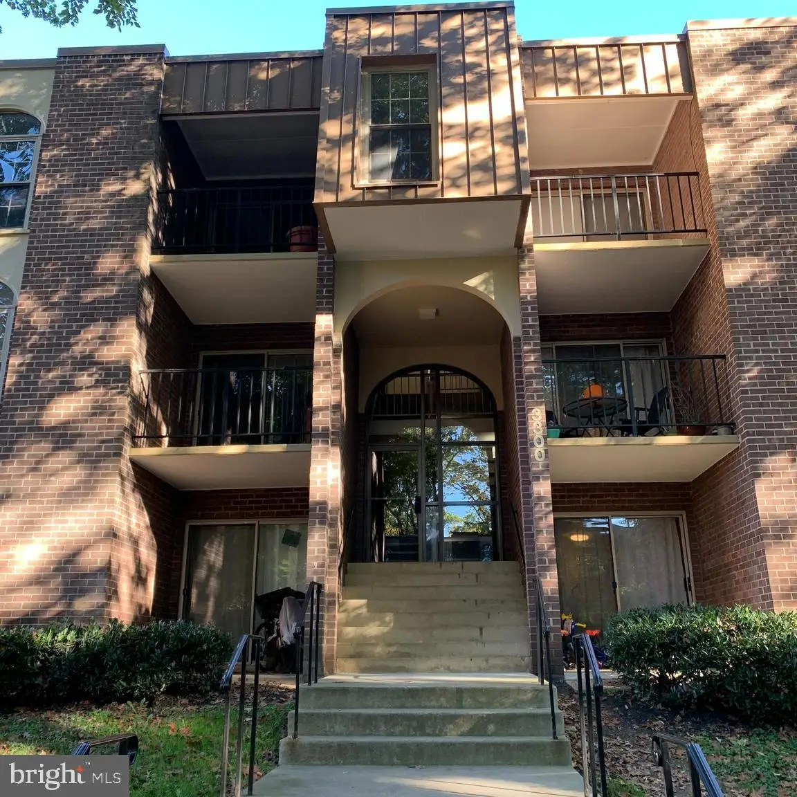 3300 Woodburn Village Dr #31, Annandale, VA 22003 - #1