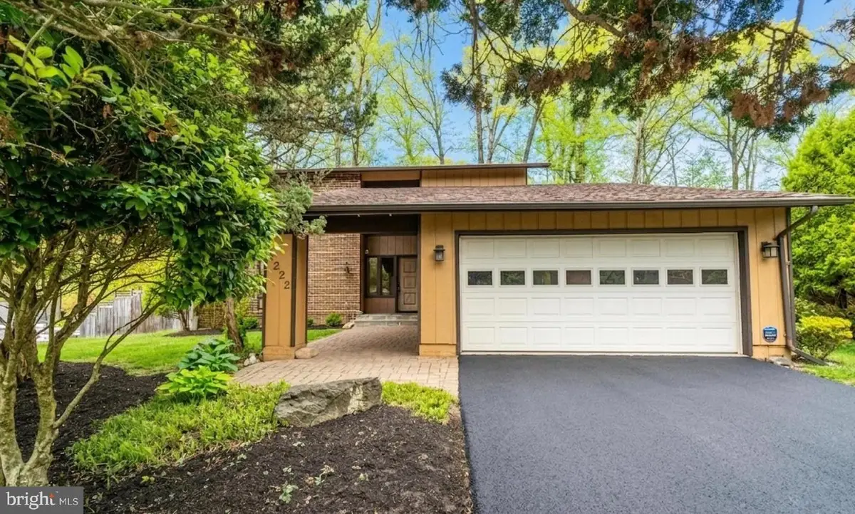 5222 Bradfield Dr, Burke, VA 22015 - #1