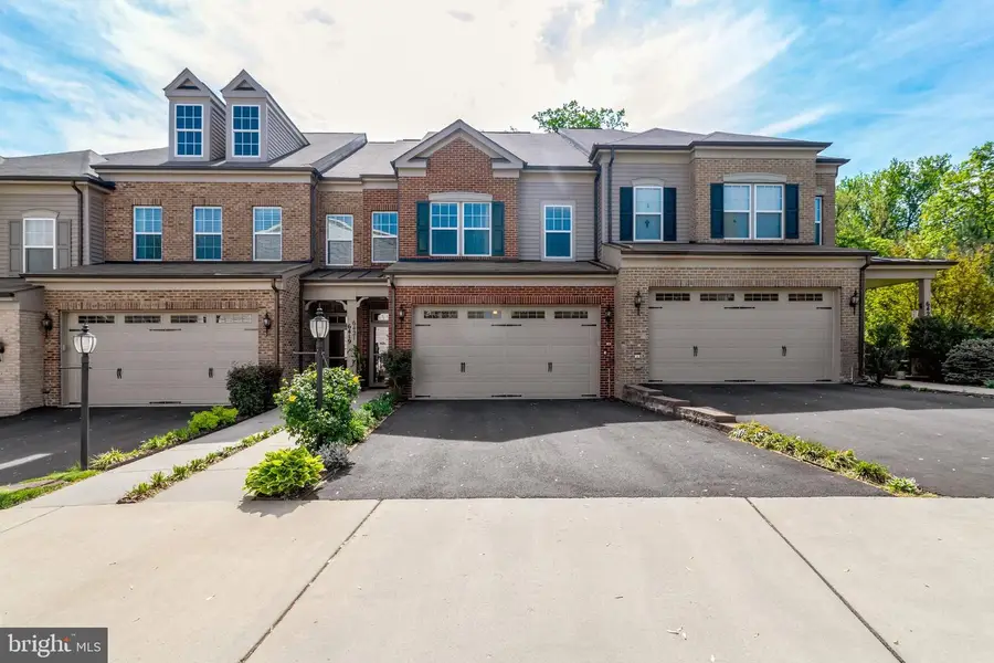 6421 Beatles Ln, Alexandria, VA 22310 - #3