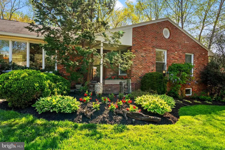 9025 Charles Augustine Dr, Alexandria, VA 22308 - #3