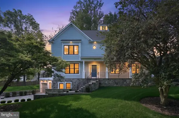 6801 Crutchfield St, FALLS CHURCH, VA 22043