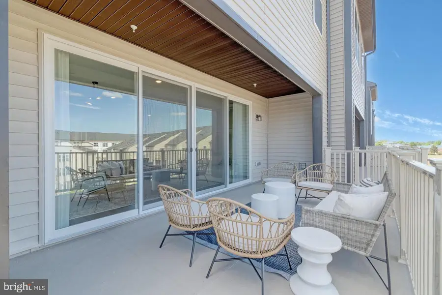 14350 Yesler Ave #4, Chantilly, VA 20151 - #2