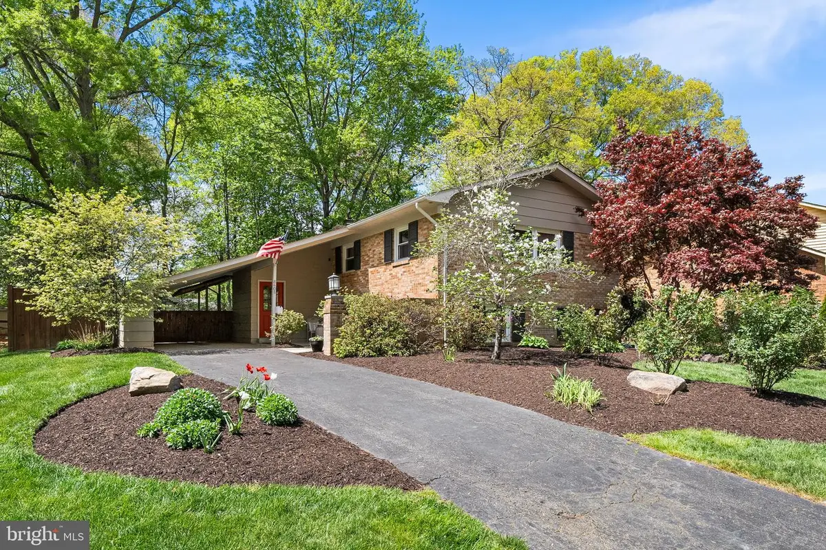 8408 Brewster Dr, Alexandria, VA 22308 - #1