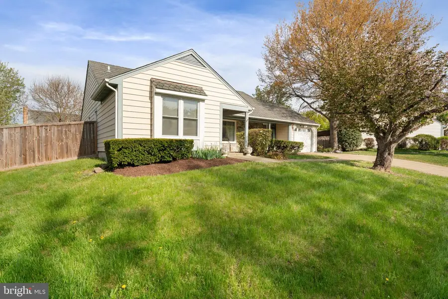 5406 Clubside Ln, Centreville, VA 20120 - #2