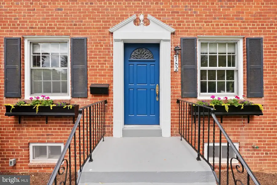 7102 Cynthia Ct, Annandale, VA 22003 - #2