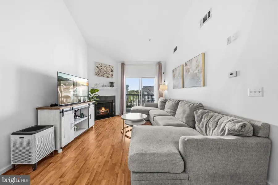 11355 Aristotle Dr #8-410, Fairfax, VA 22030 - #2