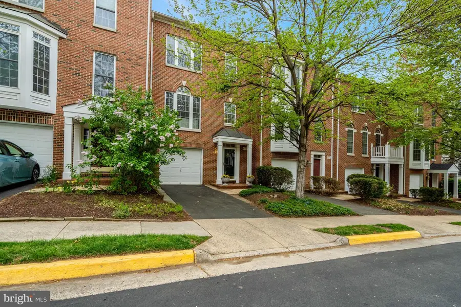 4182 Lower Park Dr, Fairfax, VA 22030 - #3