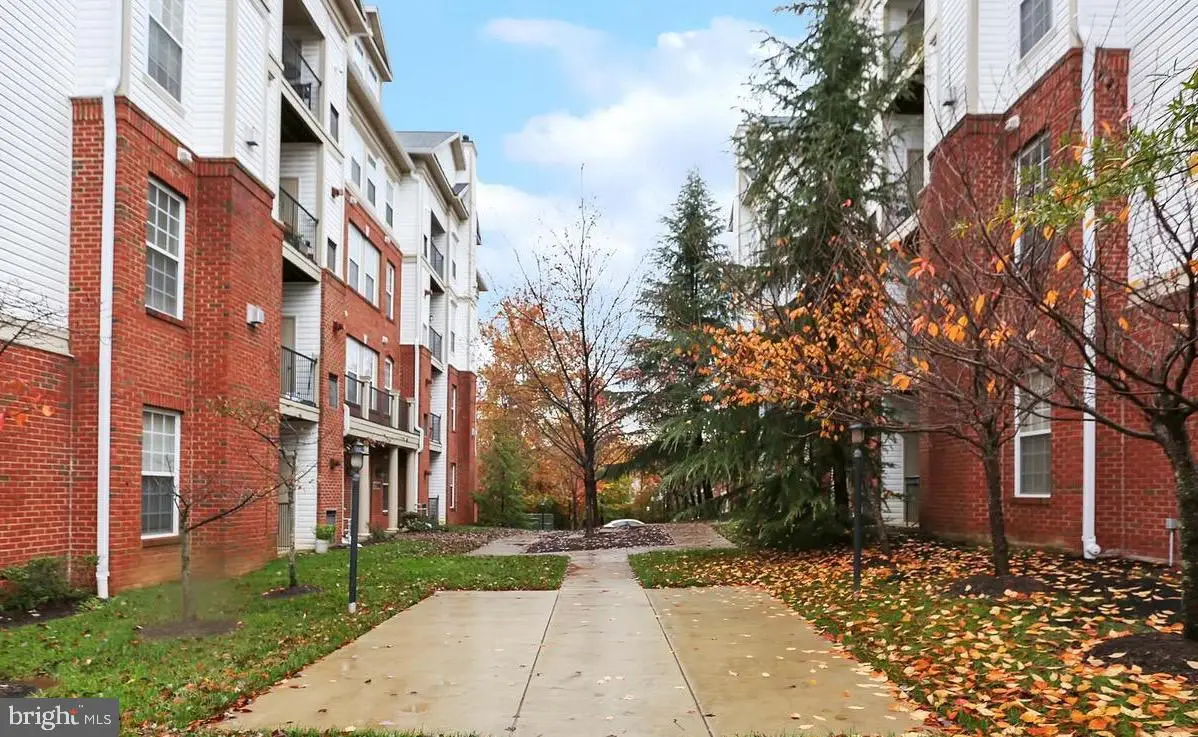 11508 Sperrin Cir, Fairfax, VA 22030 - #1