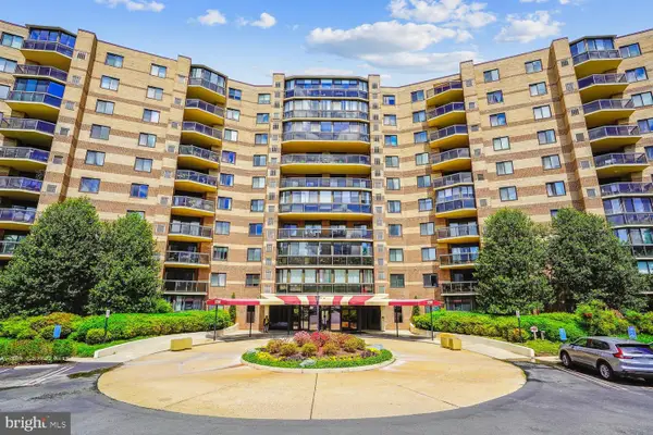 8360 Greensboro Dr #1010, MCLEAN, VA 22102