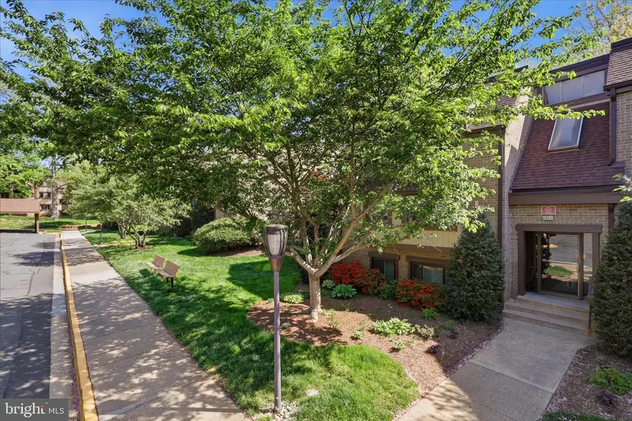 1661 Parkcrest Cir #5a/300, Reston, VA 20190 - #2