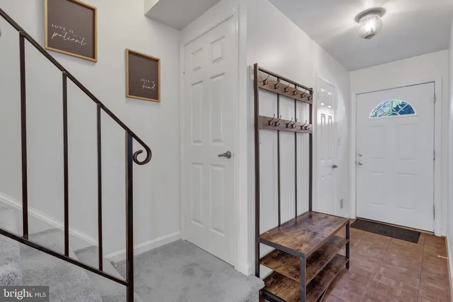 9009 Sweet Birch Ct, Springfield, VA 22152 - #3