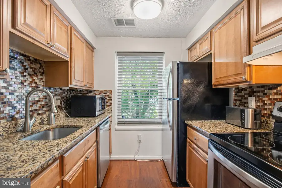 8621 Kenosha Ct, Lorton, VA 22079 - #3