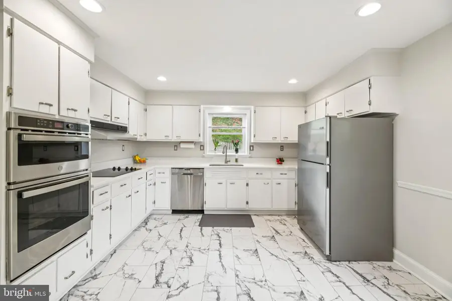 5817 Dawes Ave, Alexandria, VA 22311 - #3