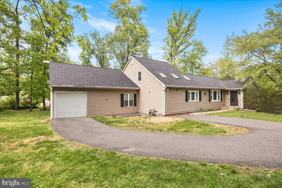 3700 Woodley Dr, Alexandria, VA 22309 - #2