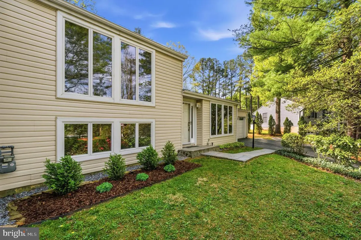 10929 Howland Dr, Reston, VA 20191 - #1