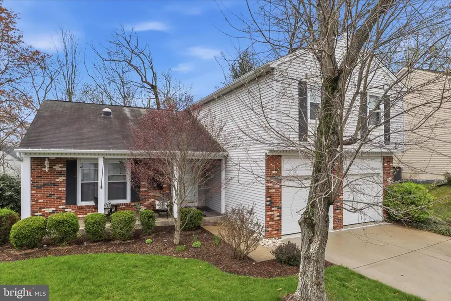 7599 Woodstown Dr, Springfield, VA 22153 - #3